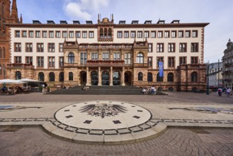 New town hall, historic building, neo-Renaissance style, architect Georg von Hauberrisser, paving