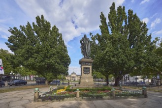 Kaiser Friedrich memorial, flower bed, spa hotel, car, blue sky, cumulus clouds, Wilhelmstraße,