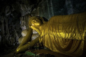 Cave with Buddha Statues, Tham Phra Non, Reclining Buddha Cave, Wat Ao Noi, Prachuap Khiri Khan,