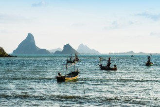 Bay with mountains and fishing boats, sunset, Prachuap Khiri Khan, Prachuap Khiri Khan Province,