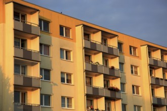 Rental apartments of the Weimar housing cooperative, prefabricated building, balconies, renovated,