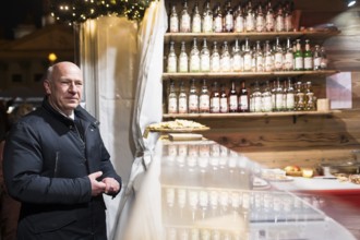 Kai Wegner, Governing Mayor of Berlin, at the Zillertaler Räucherspreck stand at the