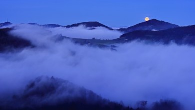 View from the Gisliflue of the Jurassic foothills covered in fog from the left, Wasserfluh,