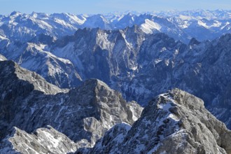 View of the Wetterstein Mountains from the mountain station of the Zugspitz cable car (2962 m),