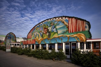 Fairytale boat FROSCHKÖNIG, Jungfernstieg, Free and Hanseatic City of Hamburg, Germany