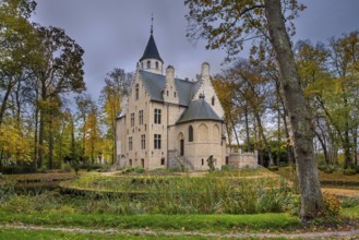 Kasteel Beauvoorde, 17th century moated castle in Renaissance style in the village Wulveringem in
