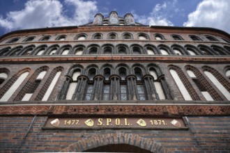 Dewtail vom Holstentor, historic city gate from 1478, Holstentorplatz, Hanseatic City of Lübeck,