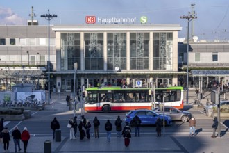 Dortmund Central Station, Station Building, Station Foreground, Pedestrian Crossing at Königswall