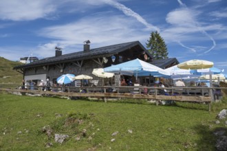 Tölzer Hütte, Gaststätte mit beer garden, Brauneck, Bavarian Prealps, Isarwinkel, Lenggries, Upper