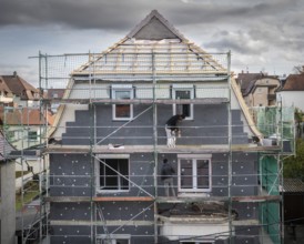 Energetic renovation of an apartment building, renovation of an old building, thermal insulation,