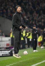 Coach coach Sandro Wagner FC Augsburg FCA gesture on the sidelines VfB Stuttgart MHPArena, MHP