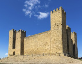 Historic walls and towers of Castillo de Sádaba, Sadaba castle, Zaragoza province, Aragon, Spain