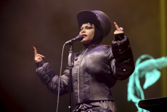 Erykah Badu, singer, USA, soul, hip-hop, R&B, The Return Of Automatic Slim World Tour 2025, live at