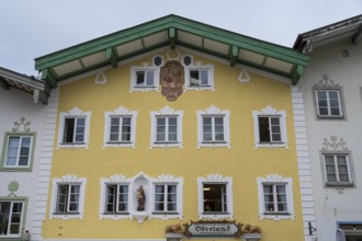 Gable house with air painting in Marktstraße, pedestrian zone, Bad Tölz, Upper Bavaria, Bavaria,
