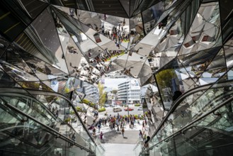 Staircase, entrance to a shopping center with many mirrors, Tokyu Plaza Omotesando Harajuku, modern