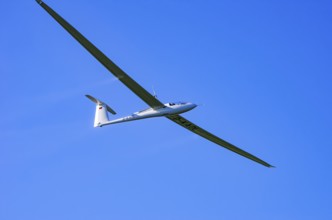 A Schempp-Hirth Nimbus 4M motor glider, D-KAOL registration, during a screening as part of an air