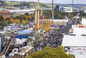 The 178th Cannstatter Volksfest on the Wasen attracted 4.2 million visitors. The Wasenrummel is one