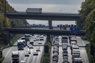 Traffic jam on the A3 motorway between the Hilden junction and the Mettmann junction, view to the