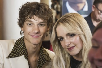 Mason Thames and Mckenna Grace on the red carpet for the special screening of All das Ungesagte