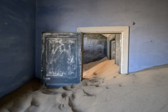 Former dwelling house full of sand, Kolmanskop, restricted diamond area, Karas region, Namibia