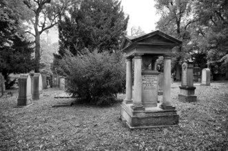 Gravestones, graves, black and white, Hoppenlauf Cemetery, oldest preserved cemetery in Stuttgart,