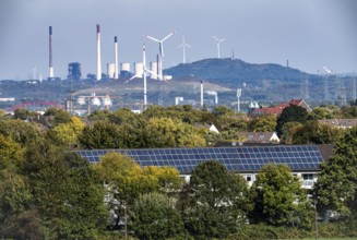 View over the western Ruhr area, from Essen-Haarzopf, housing estate with large photovoltaic