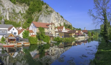 Blick von der alten Holzbrücke auf den Ort, Essing, Bayern, Deutschland