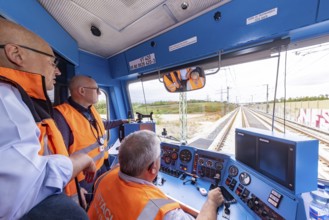 First test run on the new line between Wendlingen and the airport. Train driver Thomas Kayser with