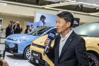 Tianshu Xin, CEO Leapmotor International. Exhibition stand of the Chinese manufacturer Leapmotor.