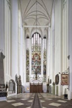 Cherry nave, choir, east point with stained glass window, from 1913, St. Mary's Church, also known