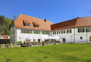 Gestütsgasthof near the stud farm and the Lauterquelle, terrace, sunshades, catering, restaurant,