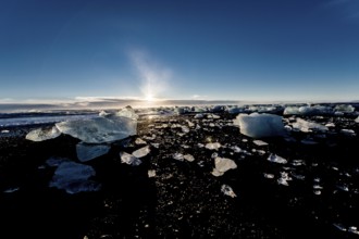Jökulsarlon, icebergs, glacial lake, Vatnajökull Glacier, winter, beach, Iceland* Jökulsarlon,