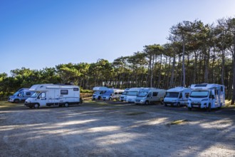 Campervans on Contis beach campersite, Saint Julien en Born, Saint-Julien-en-Born, Landes, France