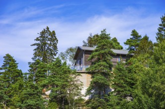 Picturesque and idyllically situated house, weekend property or holiday home in Henan on Orust,