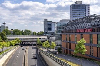 Europaring, B8 Rathaus-Galerie shopping centre, Rialto Boulevard Leverkusen Mitte, shops,