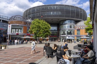 Wiesdorfer Platz shopping street, Rathaus-Galerie shopping centre, Leverkusen, North