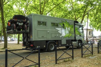 Big Canpervan in Bordeaux, Gironde, Nouvelle-Aquitaine, France