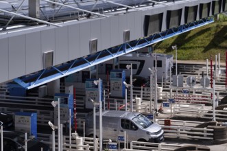 Toll station, toll, Barriere de Payage, Pont de Normandie, Normandy Bridge, cable-stayed bridge, Le