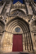 Main portal, west façade, Cathédrale Notre-Dame de Bayeux, Bayeux, Normandy, Calvados, France