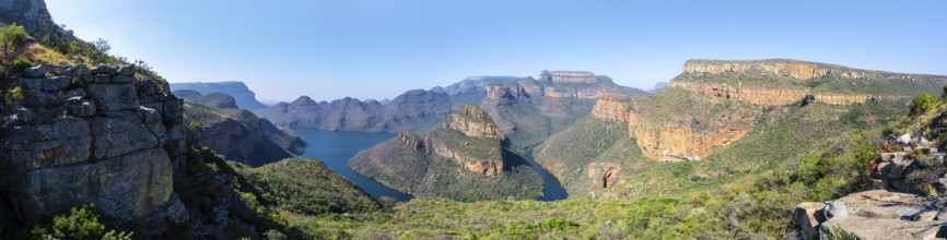 Panorama, Blyde River Canyon with Three Rondawels peak, view of canyon with Blyde River and Table