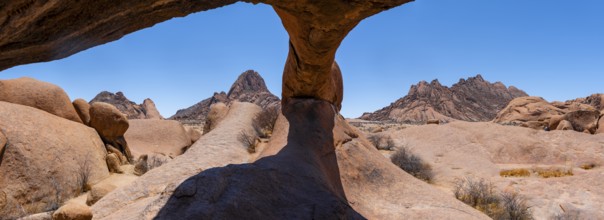 Rock arch, rock formation, Pontok Mountains, Great Spitzkoppe, Spitzkoppe, Great Spitzkoppe Nature