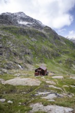 Elberfelderhütte mountain hut in the upper Gössnitztal valley, Wiener Höhenweg, Schober group, Hohe
