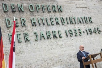 Kai Wegner (Governing Mayor of Berlin) speaks during a visit to the Plötzensee Memorial by Petr