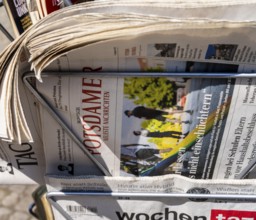 Detailed photo, book and newspaper shop, Brandenburger Straße, Potsdam, Brandenburg, Germany
