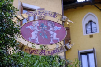 Trattoria agli Angeli, alleyways in the old town centre, Gardone Riviera, on Lake Garda, Lombardy,