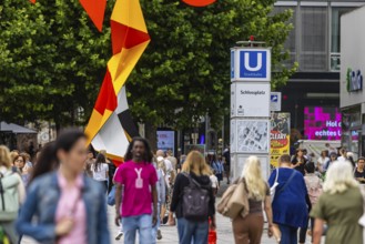 Crowd on the way in the pedestrian zone Königstraße in Stuttgart. Stuttgart, Baden-Württemberg,