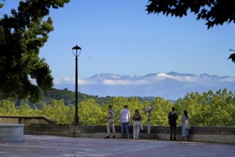 The Boulevard des Pyrénées with a view of the mountains, Pau, Pyrenees, France