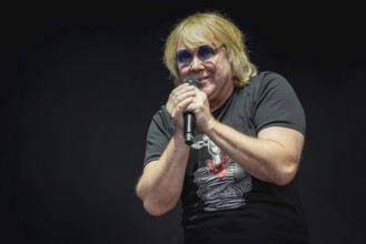 Tobias KÃ¼nzel, singer of the band Die Prinzen at the Berliner Rundfunk 91.4 Open Air in the Berlin