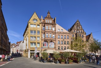 Historic buildings, houses, facade, windows, gable, outdoor area, gastronomy, sunshades, flower