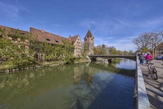 Schuldturm, river Pegnitz, bridge, historical buildings, house, trees, reflections, water surface,